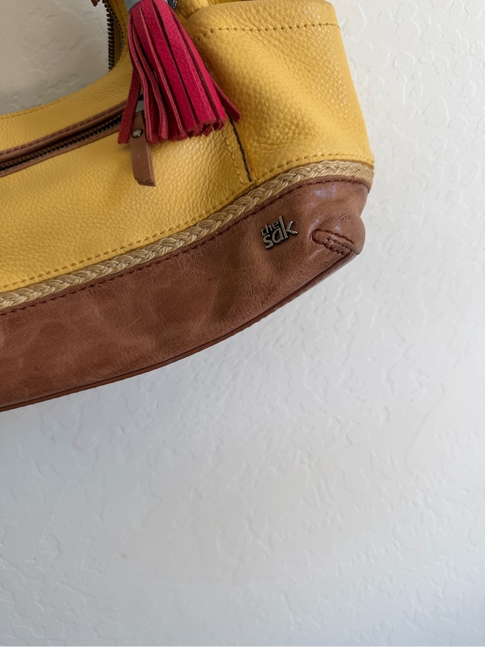 The Sak Yellow & Brown Two-Tone Leather Hobo Shoulder Bag Purse Tassel Boho - Picture 3 of 10